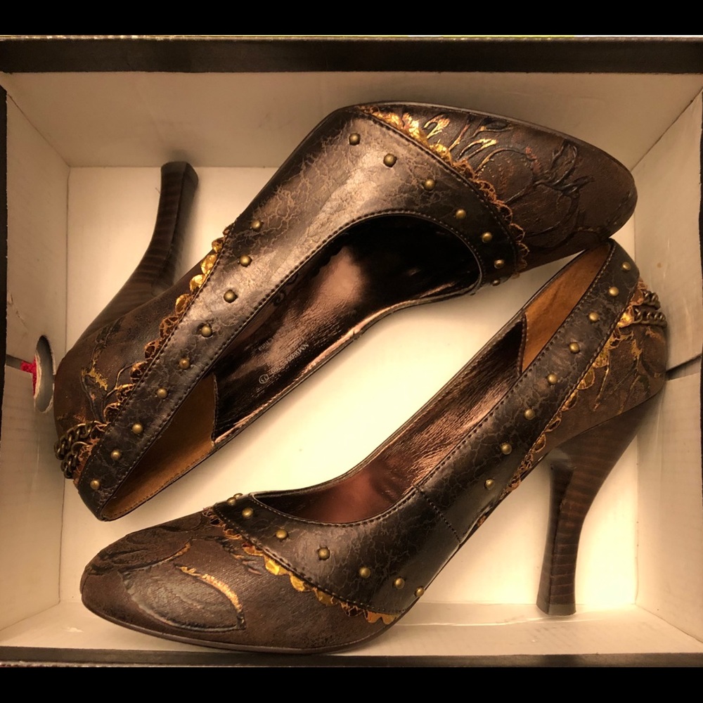 Naughty Monkey Ball & Chain brown 2in heels